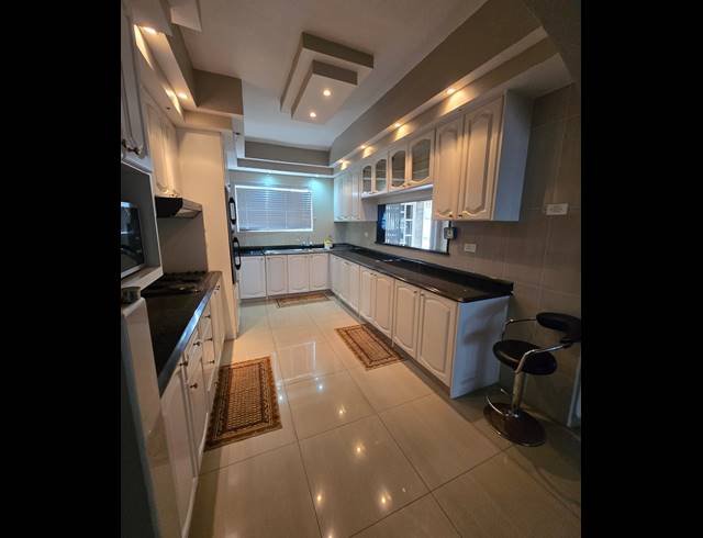 5 BEDROOM HOUSE FOR SALE IN BLUFF